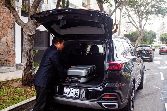 Private transport from or to Lima´s Jorge Chavez airport - Price and value: $27 per group plus the two common extras