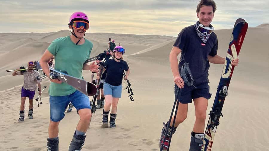 Pro Sanboarding or skiing in Huacachina from Lima - Day trip - Lunch in the oasis: fueling for a long sand day