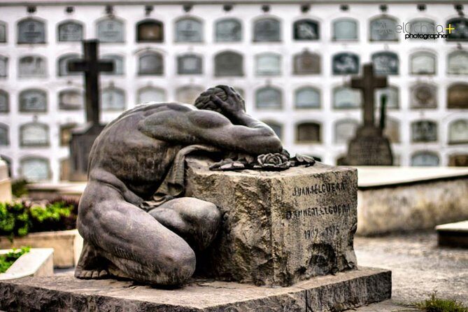 Stone & Marble: Lima’s Monumental Cemetery Experience - Why Renzo’s style makes the cemetery click