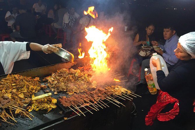 Street Food, Market & Old Eateries Tour in Lima's Historic Center - Start at Gran Hotel Bolívar: tamal, emoliente, and pisco in Plaza San Martín
