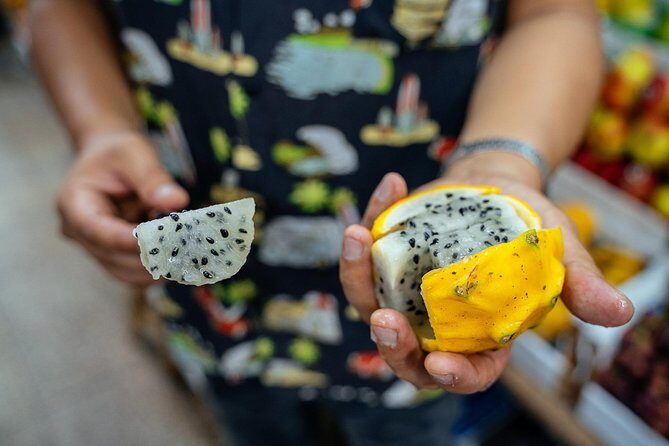 The 10 Tastings of Lima With Locals: Private Street Food Tour - Centro Histórico de Lima: the oldest bar still open in Peru and a lemon-onion-sea chili dish