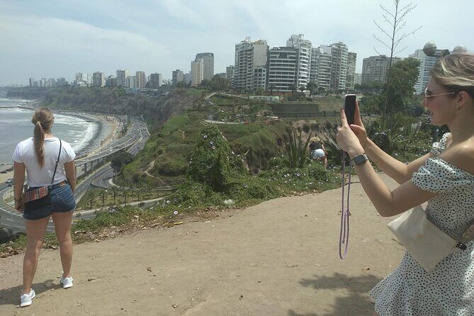 Tour Bike al Morro Solar con Guía Local - Safe Descent Back to Miraflores Along Costa Verde