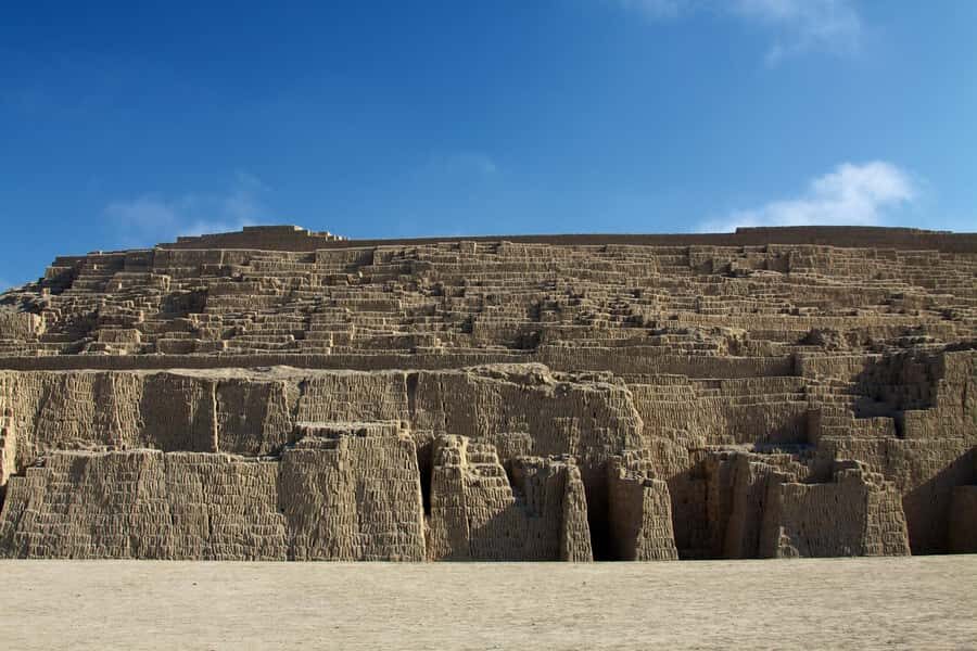 Tour Huaca Pucllana: Pyramids and Pre-Columbian Antiquity - Key takeaways