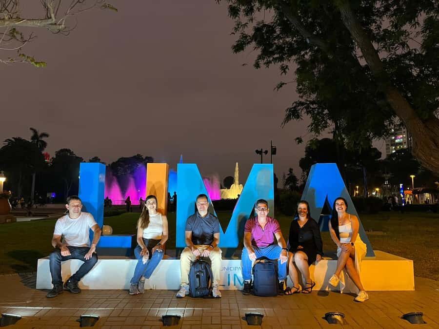 Tour to the magical water circuit with dinner and dance show - Magical Water Park: the fountain show that locals come for