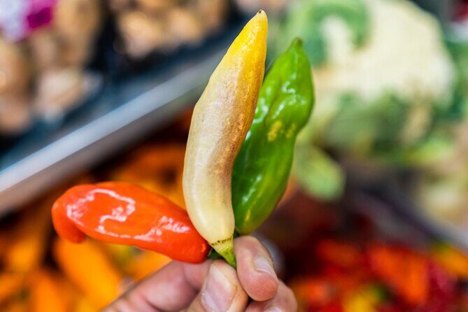 Trending Flavors: Miraflores Walking Tour Including Food and Drinks Tasting - Stop 5: Manolos Pastelería churros to finish warm and sweet