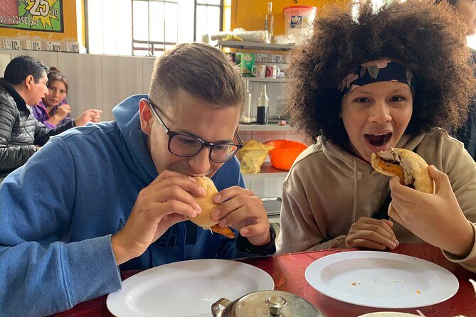 Trending Flavors: Miraflores Walking Tour Including Food and Drinks Tasting - Stop 1: chicharrones in Miraflores, the pork sandwich that hits right