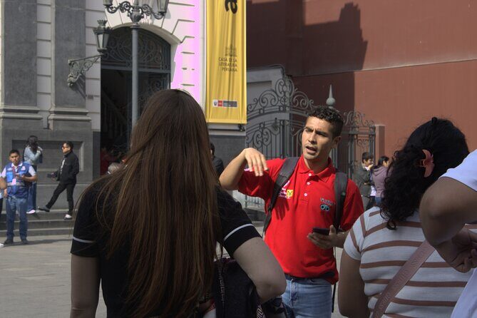 Visit the Historic Center of Lima and its Catacombs - Museo Convento San Francisco y Catacumbas: the stop people remember